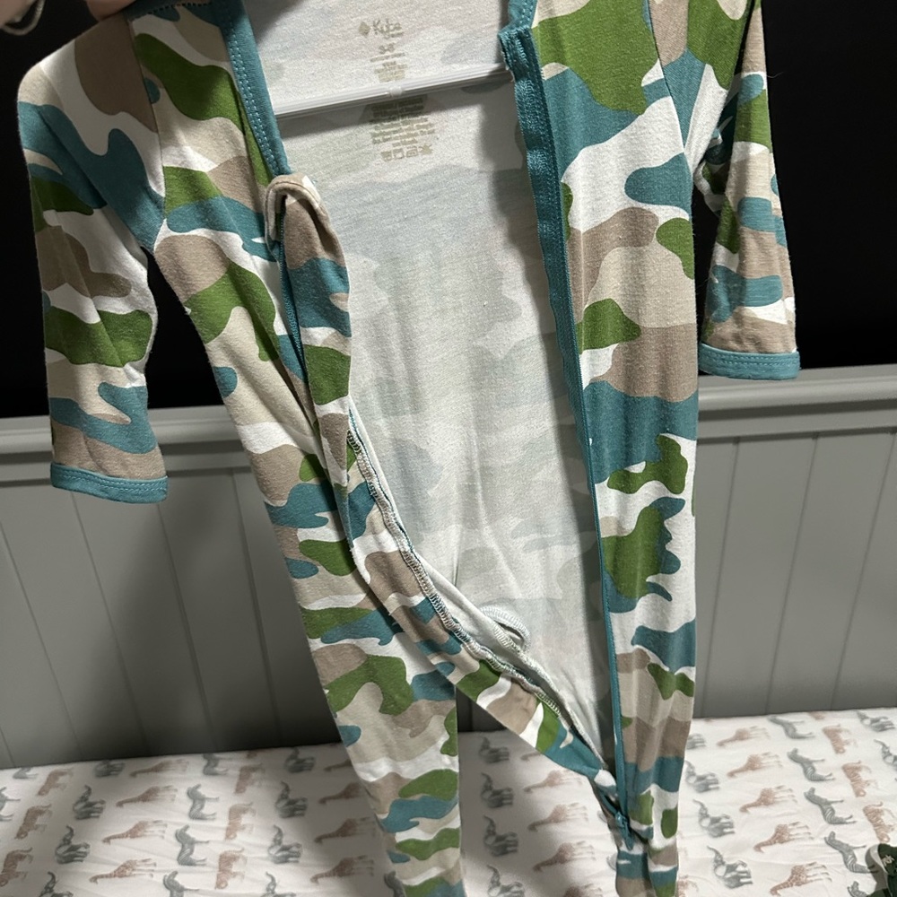 KYTE BABY FOOTIE BUNDLE (camo, blue, riptide are 3-6m and green/tan are 0-3)